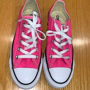 Converse brand new women’s shoe